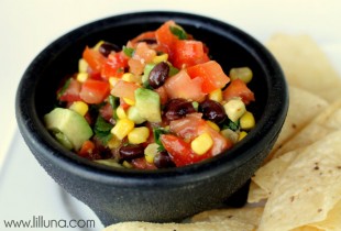 Black Bean and Corn Salsa. Recipe on { lilluna.com }