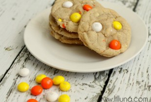 White Chocolate Candy Corn M&M Cookies - YUMMY!!