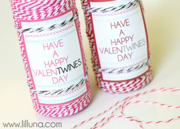 Cute and easy Valentines gift idea! Free print on { lilluna.com }