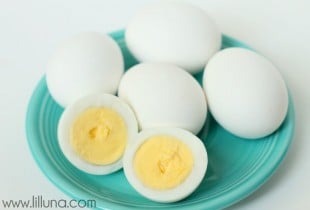 How to boil the perfect egg!! { lilluna.com }