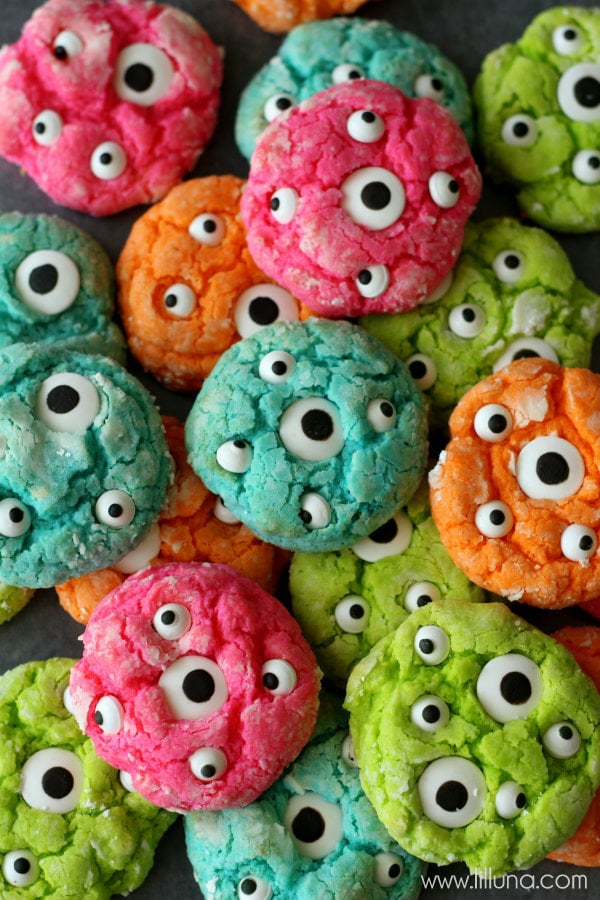 Delicious Gooey Monster Cookies!! Perfect for Halloween! { lilluna.com }