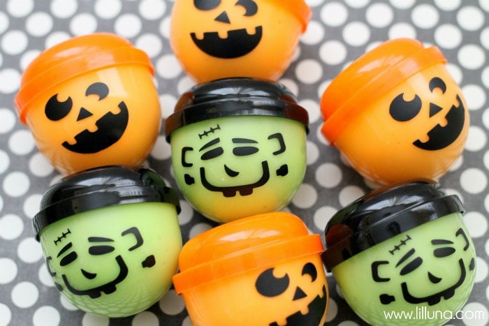 Halloween Gak Treats - every kid would come knocking on your door if you were handing out these! { lilluna.com }