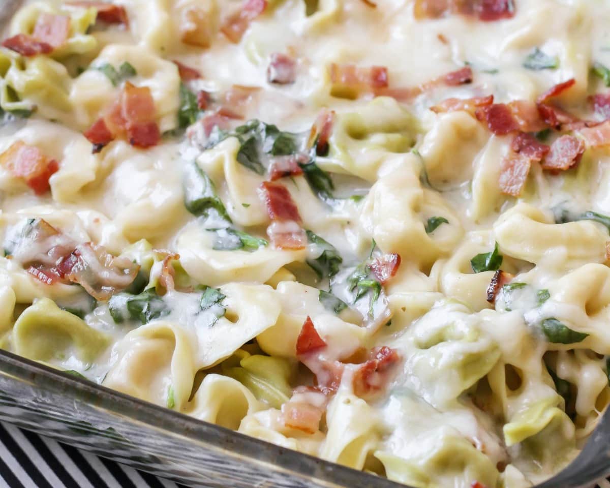 Tortellini Pasta Salad: Deliciously Cheesy and Irresistible