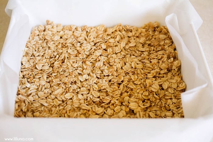 Oat base for almond cookie bars