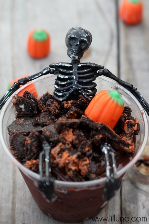 Skeleton Pudding Cups