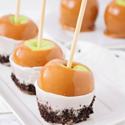 Homemade Caramel Apples | Lil' Luna