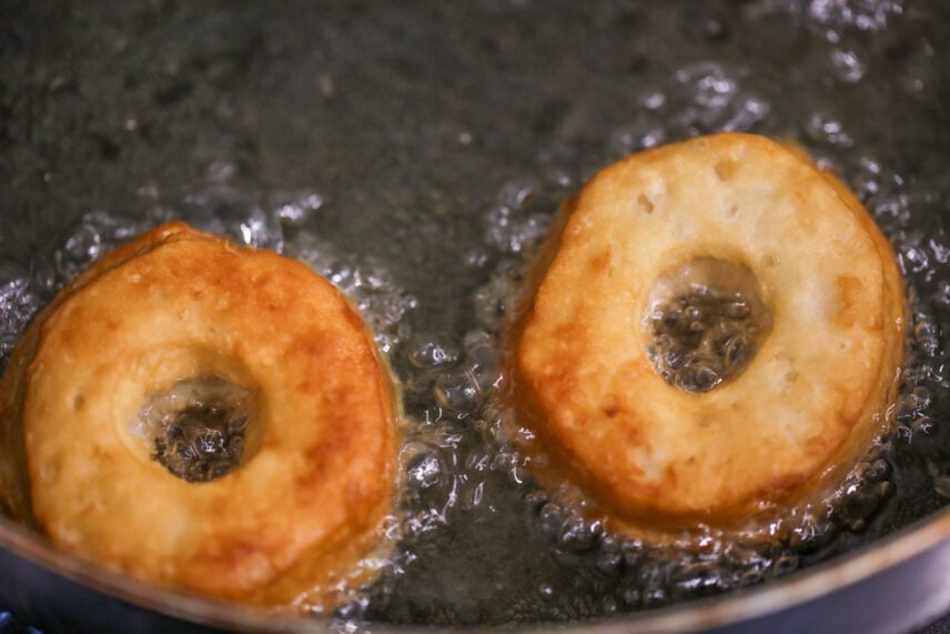 Homemade Biscuit Donuts {SO Quick + Easy!} Lill' Luna