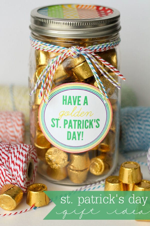 Cute and Easy St. Patrick's Day Gift idea with free print { lilluna.com }