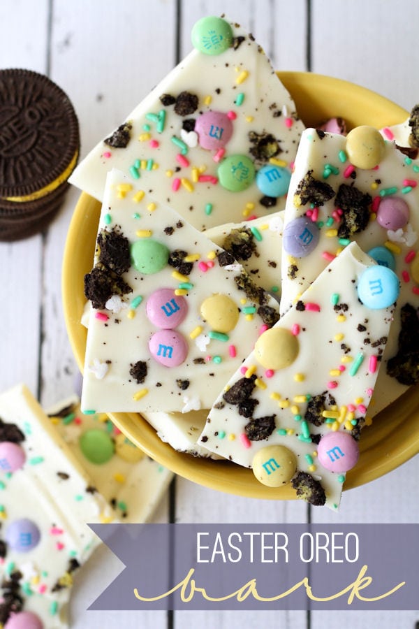 Easter Oreo Bark - so festive, delicious and only takes 5 minutes to put together! { lilluna.com } Recipe includes vanilla candy coating, Easter m&m's, oreos, and sprinkles!