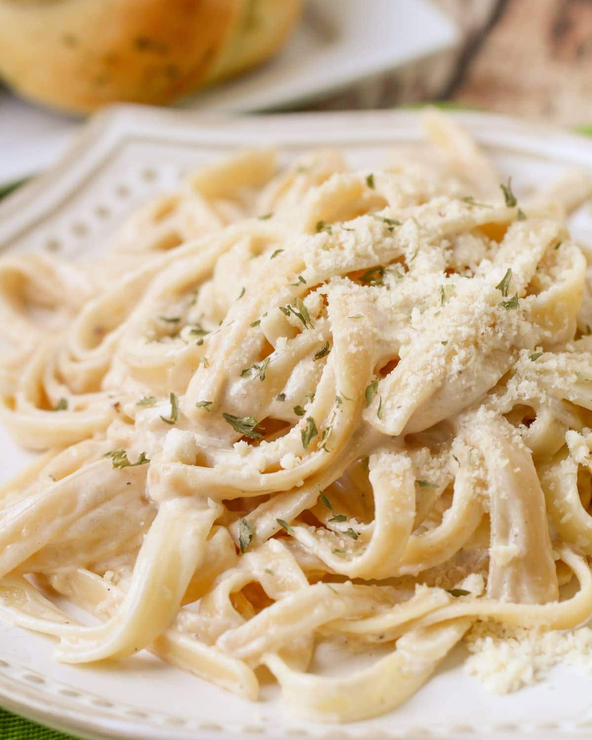 Easy Fettuccine Alfredo Made In 15 Minutes Video Lil Luna