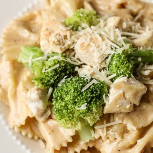 Cheesy Chicken And Broccoli Alfredo Lil Luna