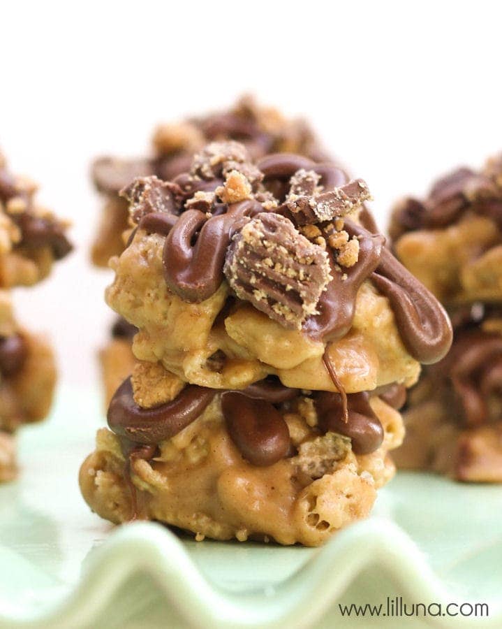 Our new favorite treat - Chex Scotcharoos! So good and so simple! { lilluna.com } Recipe includes chex cereal, peanut butter, chocolate chips, butterscotch chips, and chopped reeses.