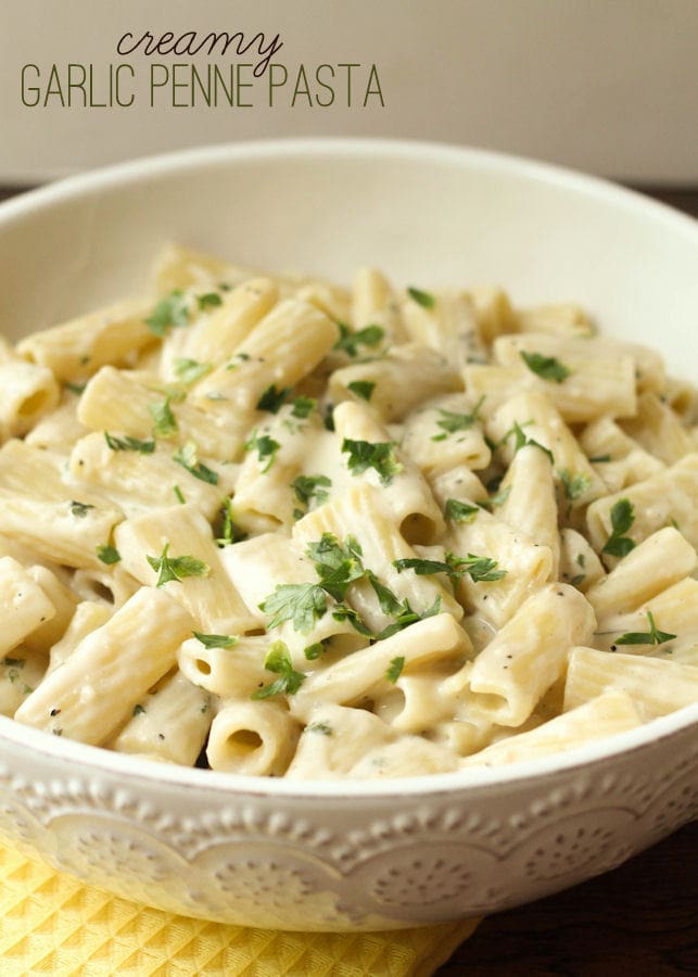 Super simple and delicious Creamy Garlic Penne Pasta recipe on { lilluna.com } Packed with flavor, this dish is perfect by itself or you can add chicken for a more hearty meal.