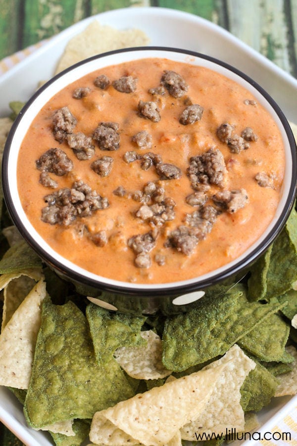 Hamburger Queso Dip {A Crockpot Party Dip!} | Lil' Luna