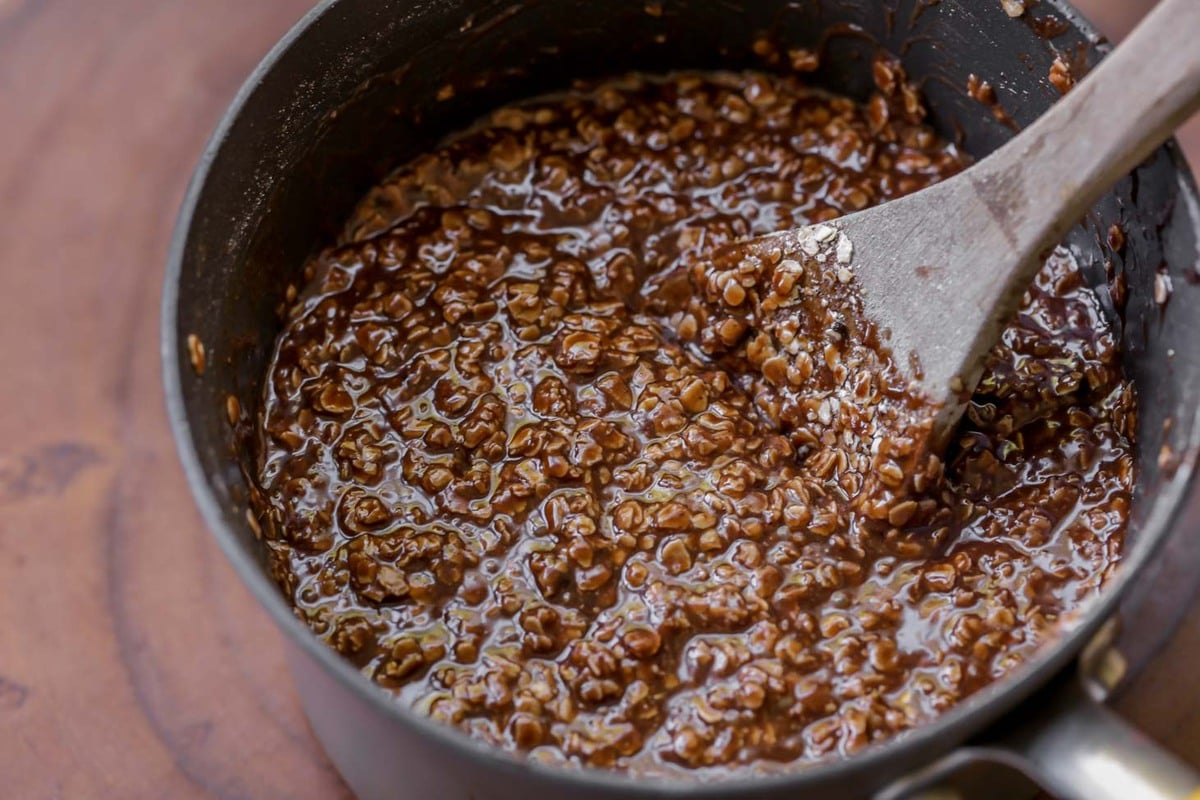 How to Make No Bake Cookies - mixture in pot.