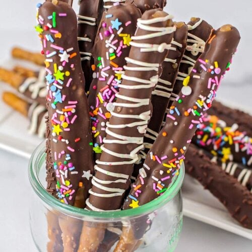 Dipped Pretzel Rods | Lil' Luna