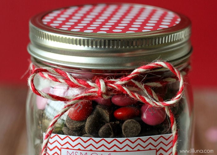 Valentine's Cookie Jar Gift - CUTE and simple. Free prints on { lilluna.com } A great idea for those who love to bake!