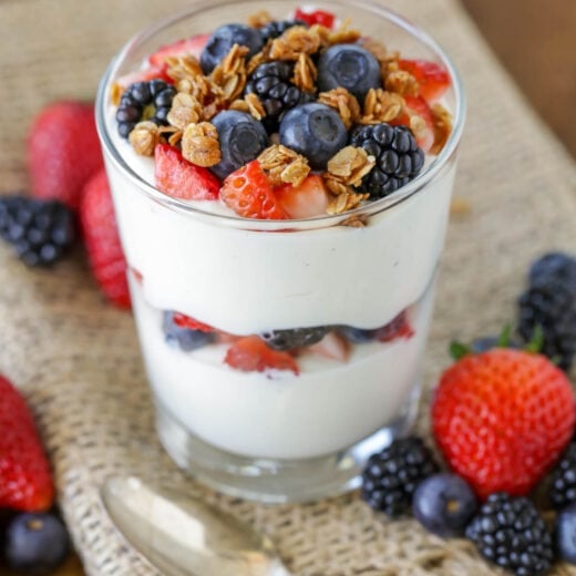 Yogurt Parfait {Quick + Easy 5 Minute Breakfast} | Lil' Luna