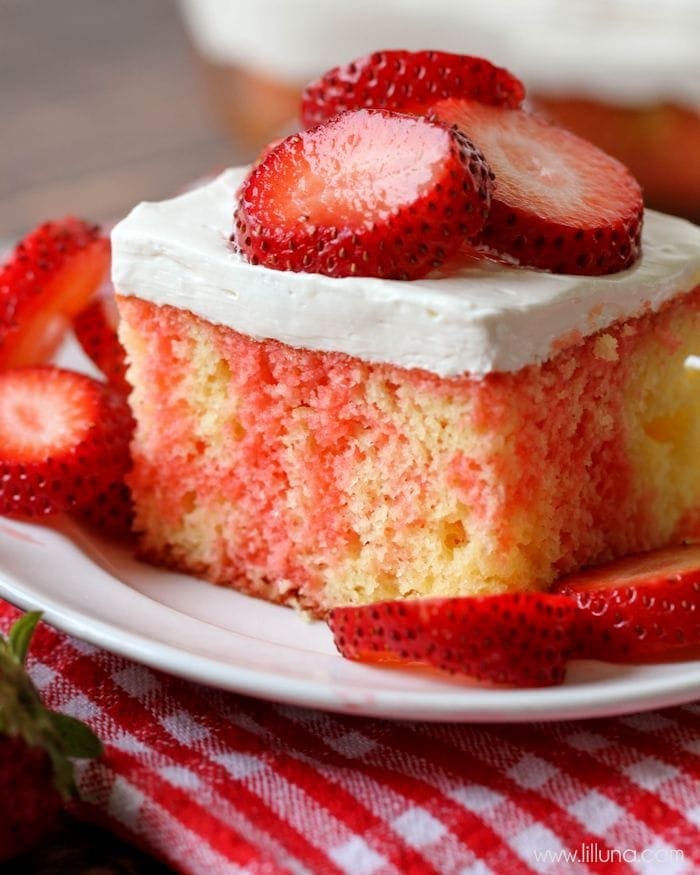 Strawberries and Cream Cake Recipe - Midwest Nice