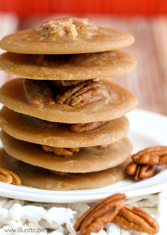 Pecan Pralines {Homemade Southern Treat} | Lil' Luna