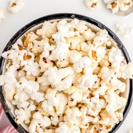 Homemade Kettle Corn {Stovetop Recipe} Lil' Luna