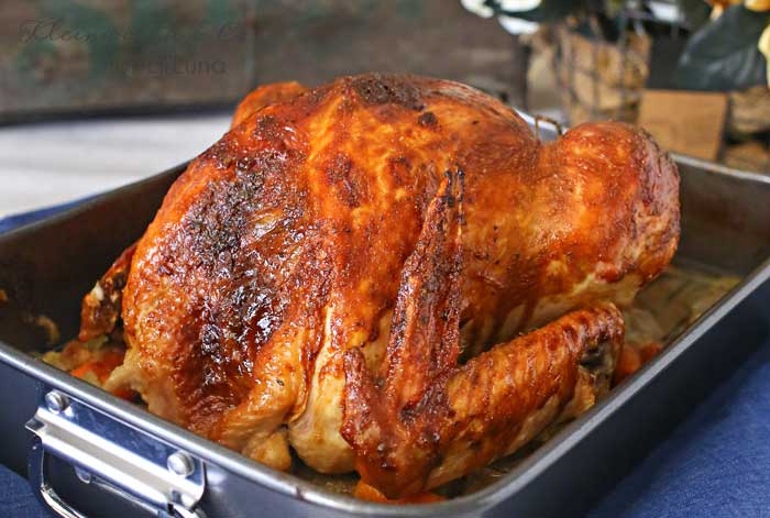 Perfect Roast Turkey in a pan