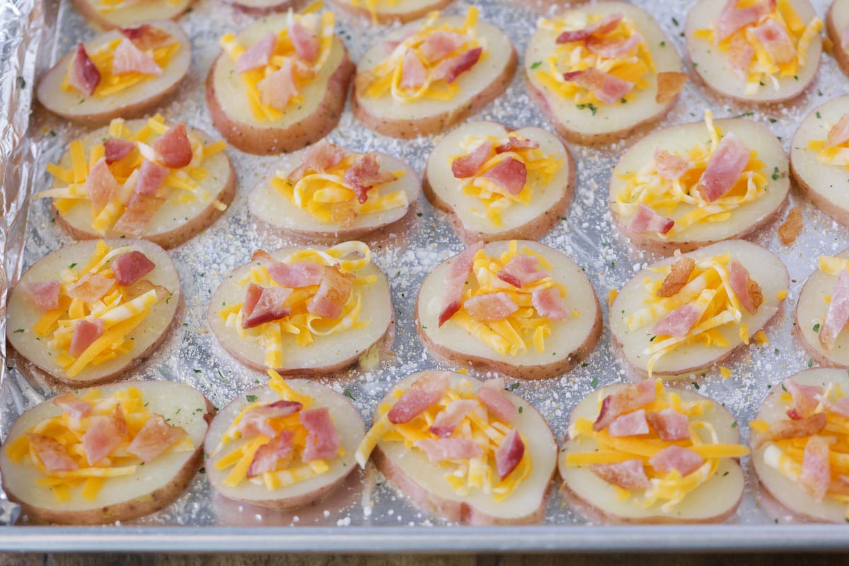 How to make potato rounds on a metal baking pan