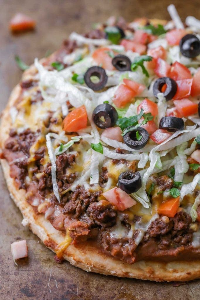 Homemade Taco Pizza {Ready in 30 minutes!} | Lil' Luna