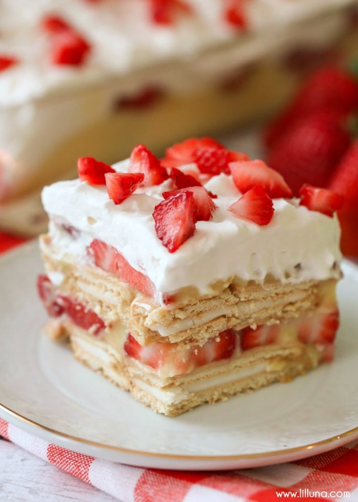 No-Bake Strawberry Cheesecake | Bake to the roots