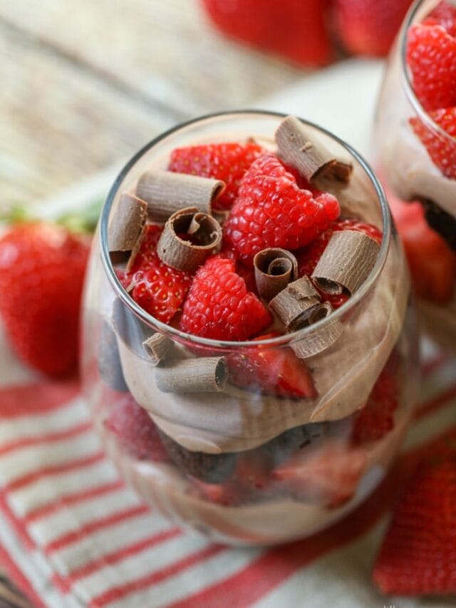 cropped-brownies-cream-fruit-trifle-2.jpg