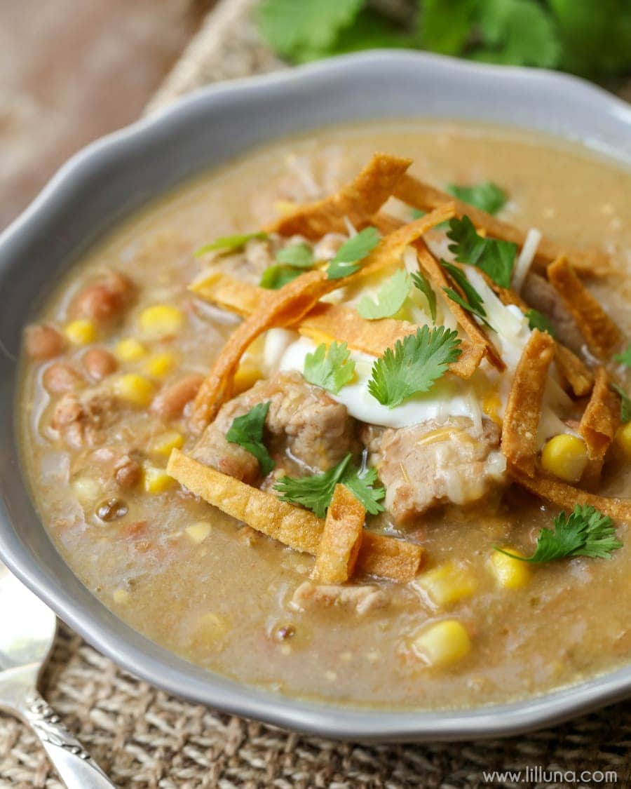 Green Enchilada Pork Chili {5 Minutes Prep} | Lil' Luna