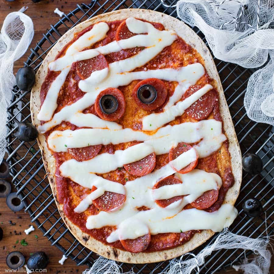 Flatbread mummy pizza - Halloween party food ideas