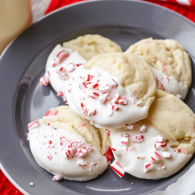 Peppermint Crunch Cookies {Dipped in White Chocolate} | Lil' Luna