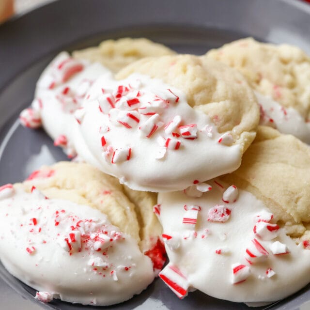 Peppermint Crunch Cookies {Dipped in White Chocolate} | Lil' Luna