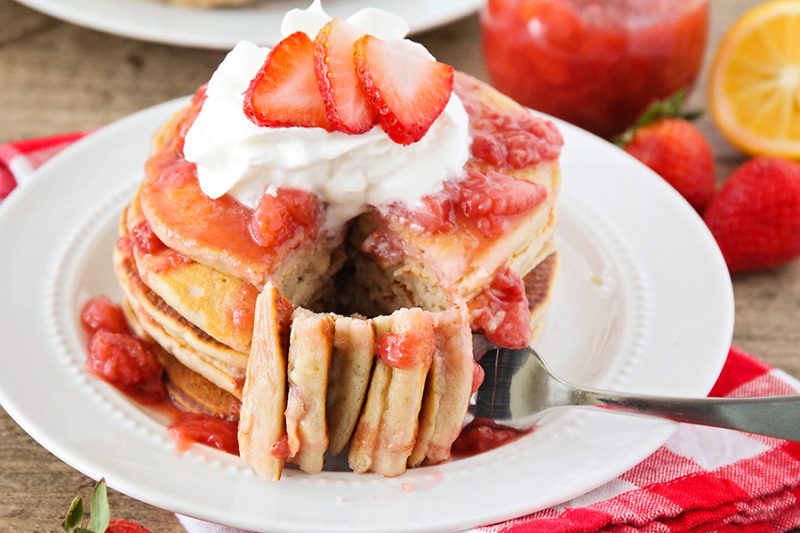 Strawberry Pancakes with Homemade Strawberry Sauce | Lil' Luna