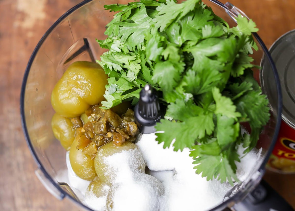How to Make Green Salsa - salsa verde ingredients