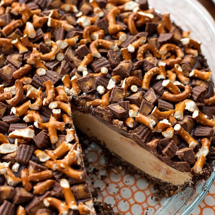Frozen Peanut Butter Pie {With Pretzel Crust} Lil' Luna