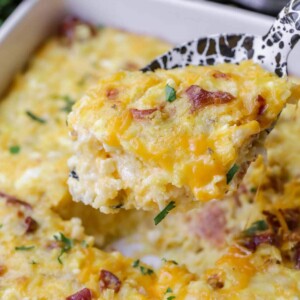 Easy Hashbrown Breakfast Casserole {+VIDEO} | Lil' Luna