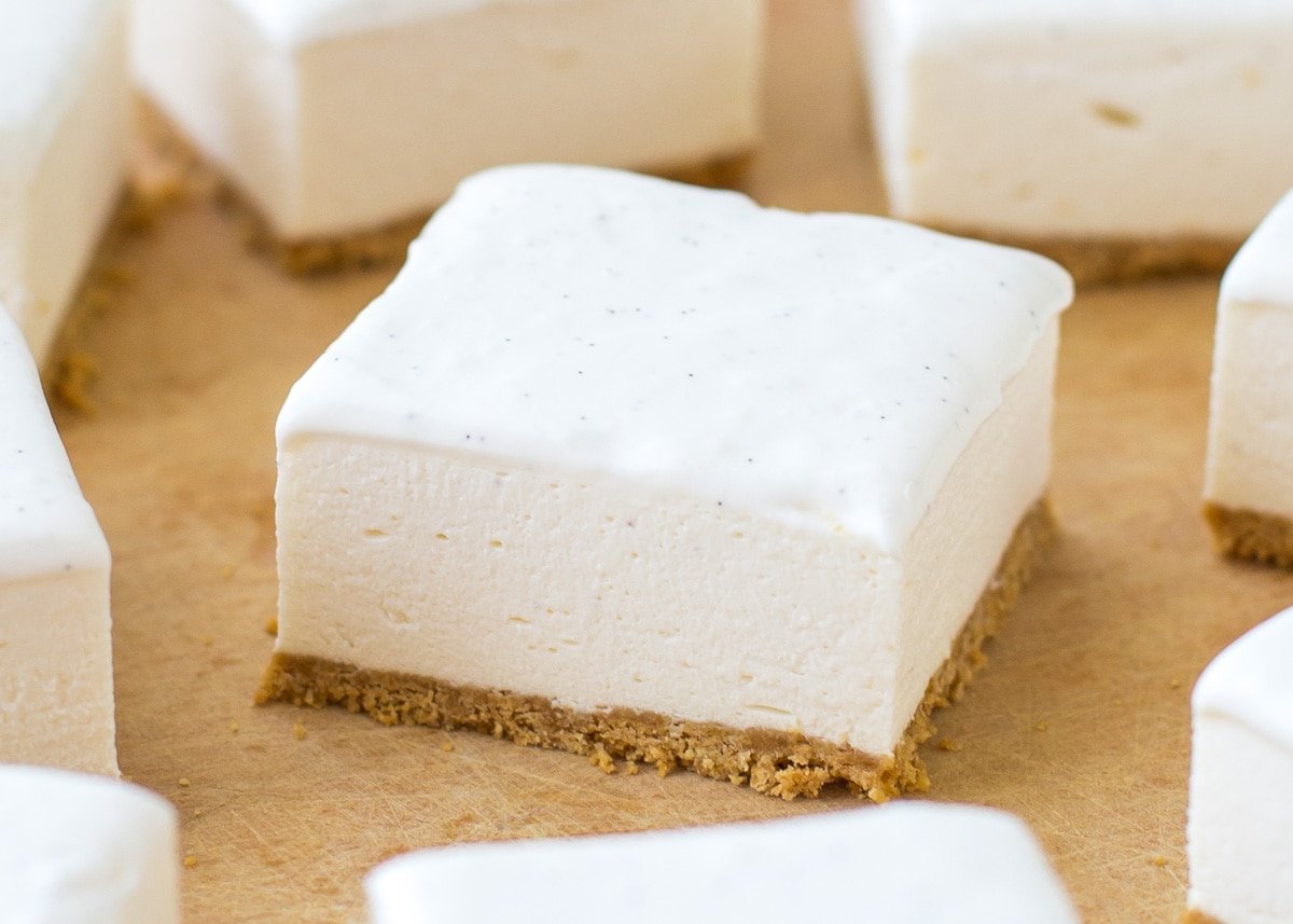 No bake cheesecake bars without any topping