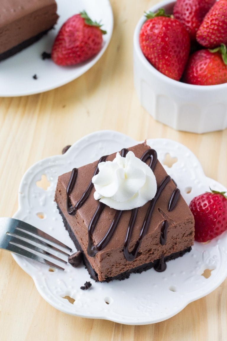 No Bake Chocolate Cheesecake {Simple & Delicious} | Lil' Luna