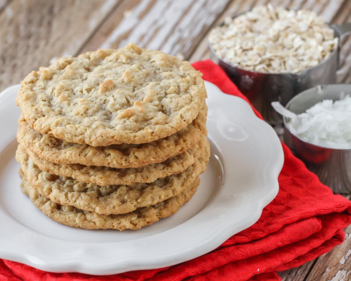 EASY Oatmeal Coconut Cookies Recipe {+VIDEO} | Lil' Luna