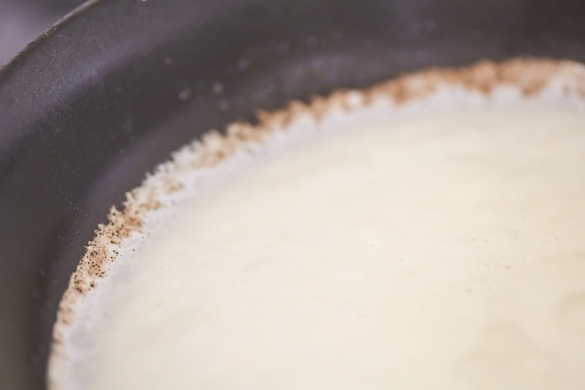 How to Make Swedish Pancakes in a skillet.