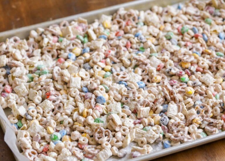 White Trash Recipe (White Chocolate Trail Mix) +VIDEO | Lil' Luna