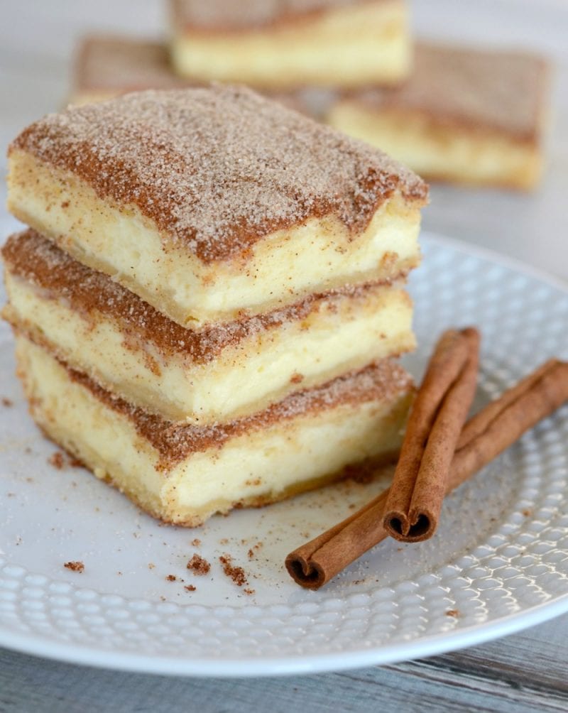 Churro Cheesecake Bars | Lil' Luna