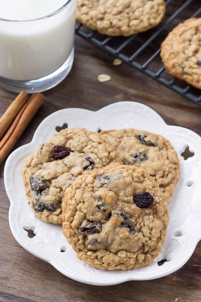 BEST Oatmeal Raisin Cookies {Soft and Chewy!} | Lil' Luna