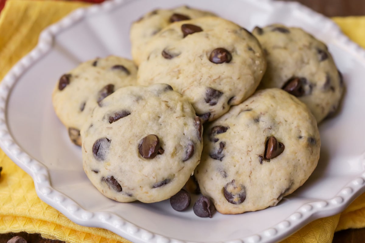 Banana Chocolate Chip Cookies {Quick + EASY} Lil' Luna