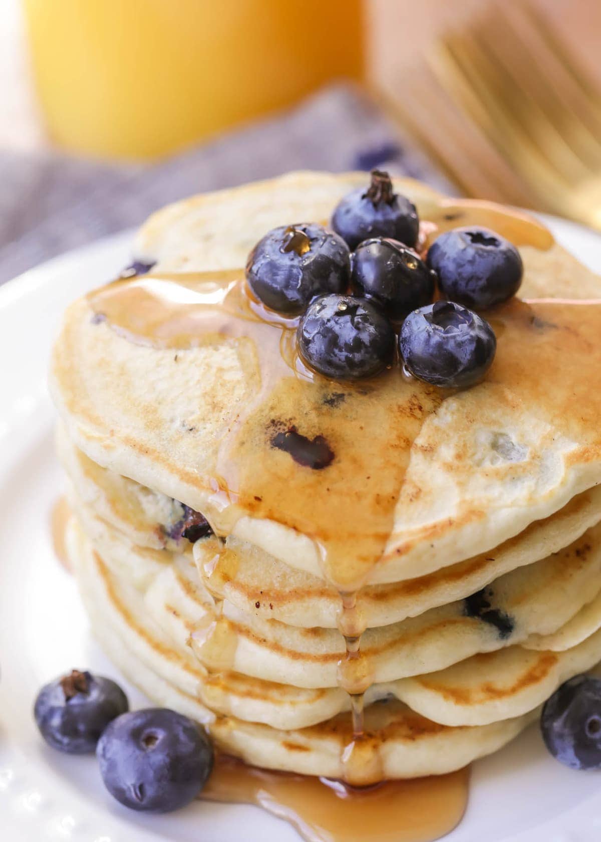 Fluffy Blueberry Pancakes {Made with Fresh Blueberries} | Lil' Luna