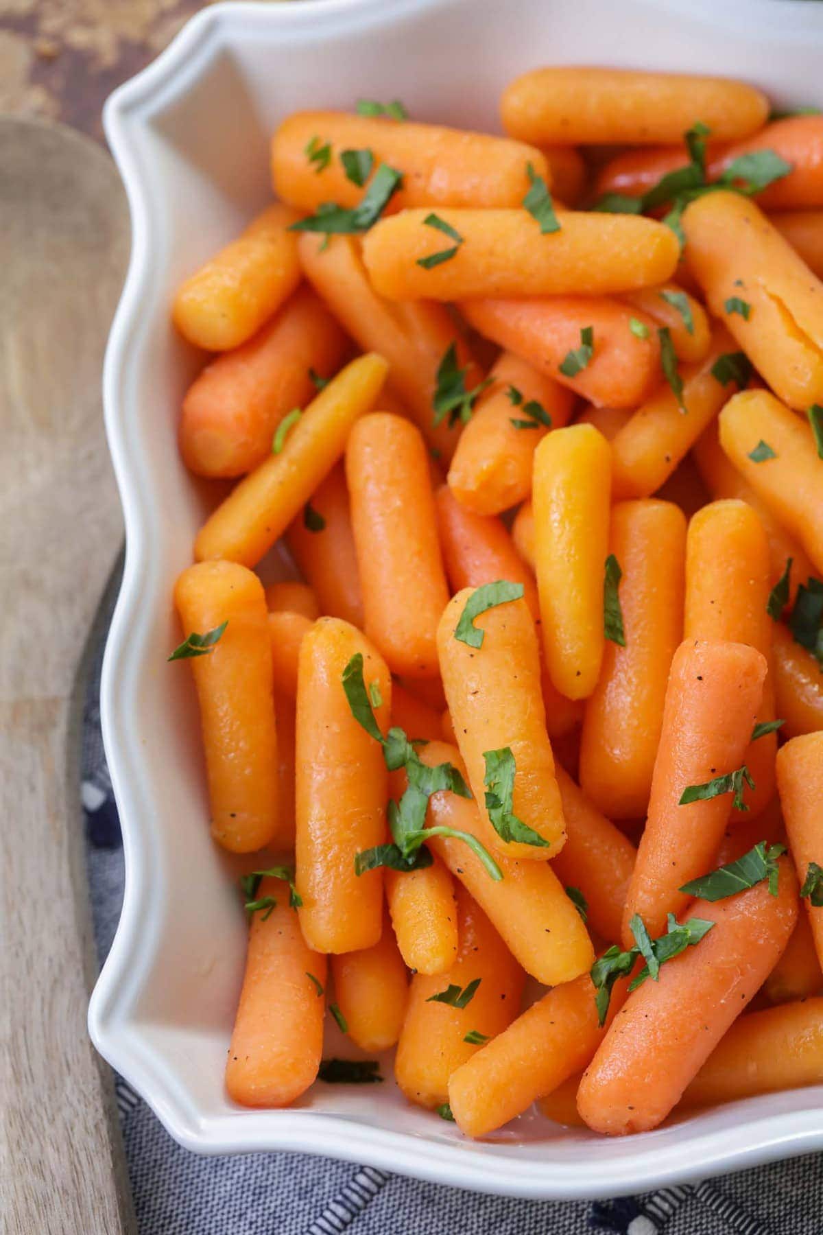 Easy Honey Glazed Carrots recipe | Lil' Luna