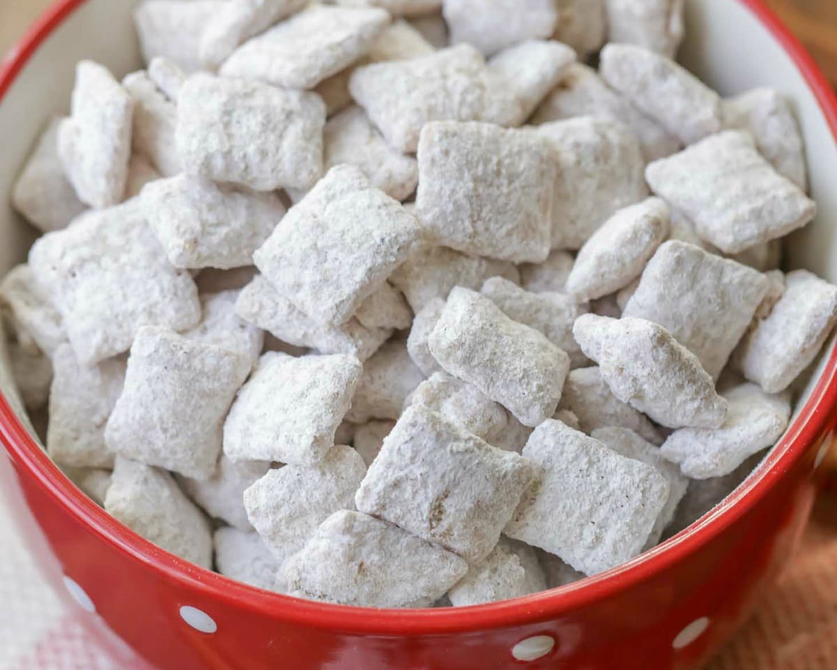 A bowl full of snickerdoodle puppy chow