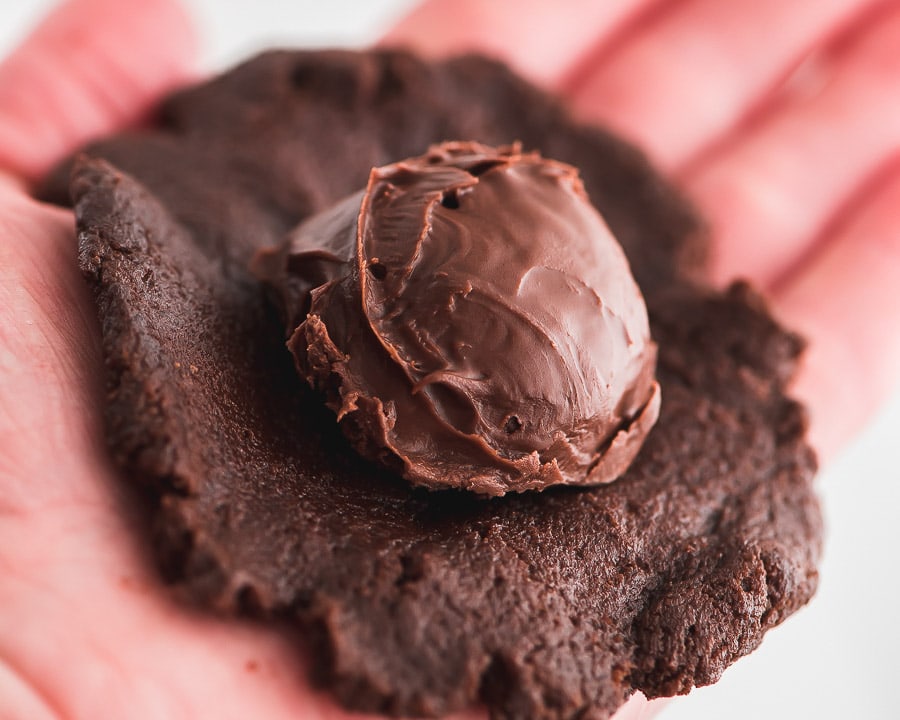 Nutella Cookies with scoop of nutella filling